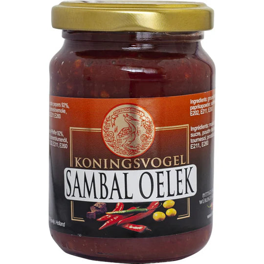 Jar of Koningsvogel Sambal Oelek on a white background